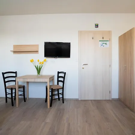 Apartmany Pokoj Zvolen דירה זבולן